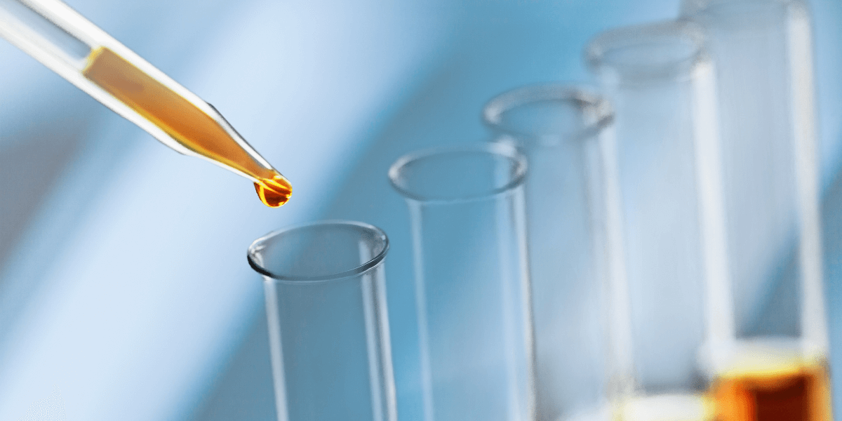 Analyzing crude oil samples